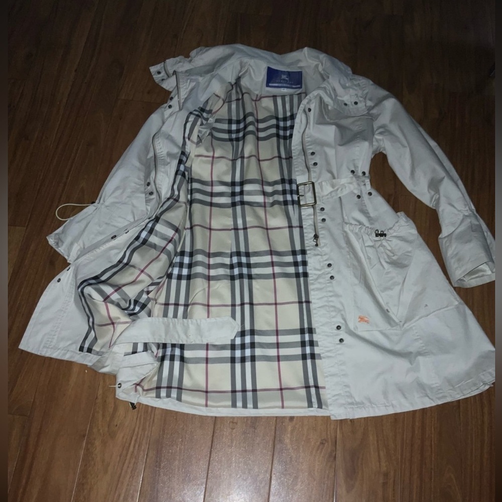 Burberry London Blue Label Beige Trench Coat with cosmetic defects. Sz. 40.